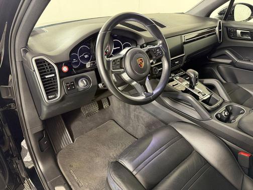 Black 2019 Porsche Cayenne Cayenne