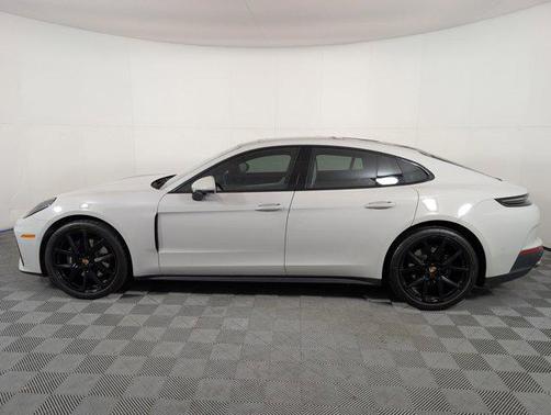 2024 Porsche Panamera RWD