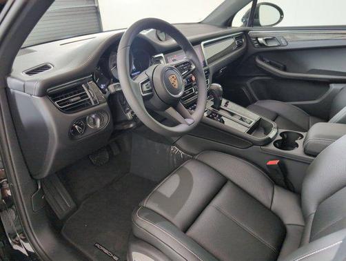 2025 Porsche Macan S