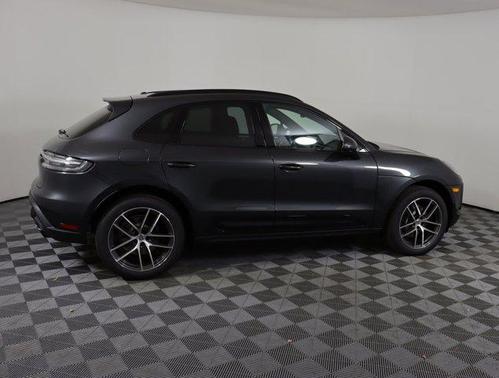 2025 Porsche Macan AWD