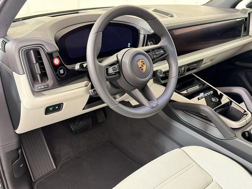 Chromite Black Metallic 2026 Porsche Cayenne Cayenne