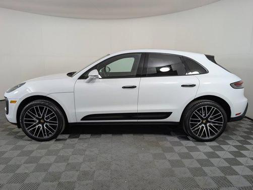 2026 Porsche Macan AWD