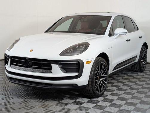 2026 Porsche Macan AWD