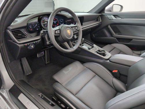2024 Porsche 911 Carrera