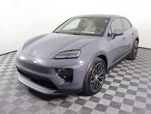2025 Porsche Macan Base