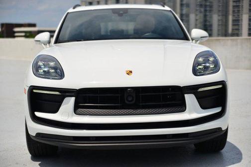2022 Porsche Macan AWD