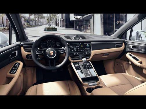 2025 Porsche Macan Base