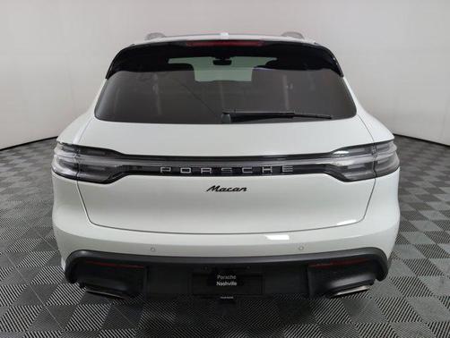 2025 Porsche Macan AWD