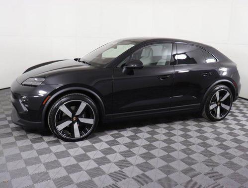 2025 Porsche Macan 4