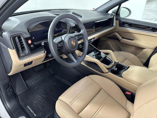 2025 Porsche Cayenne AWD
