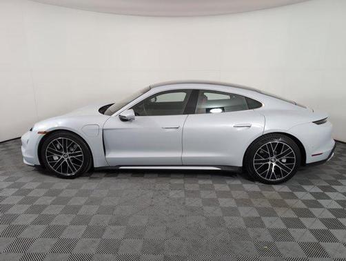2022 Porsche Taycan Turbo