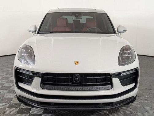 2026 Porsche Macan AWD