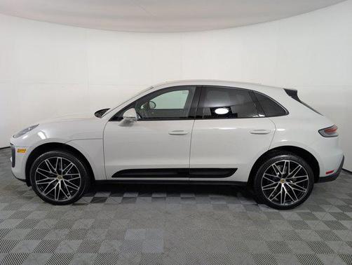 2026 Porsche Macan AWD