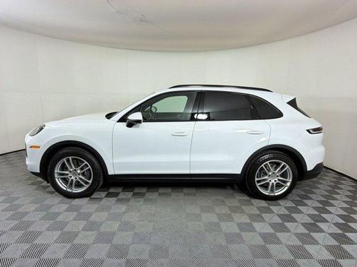 White 2024 Porsche Cayenne Cayenne