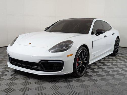 2020 Porsche Panamera GTS