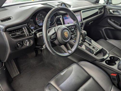 2023 Porsche Macan T