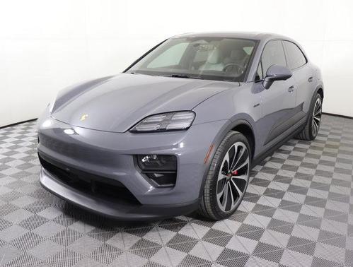2025 Porsche Macan Base