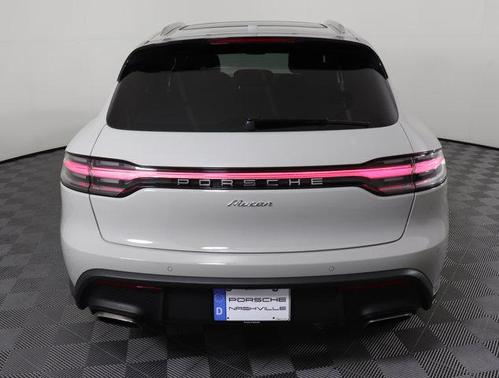 2025 Porsche Macan Base