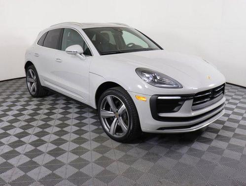 2025 Porsche Macan AWD