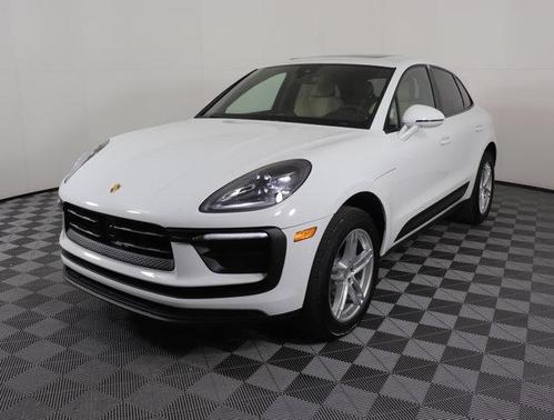 2025 Porsche Macan Base