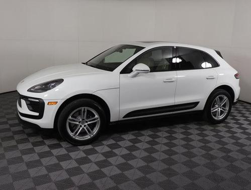 2025 Porsche Macan Base