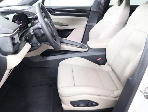 2025 Porsche Macan 4S