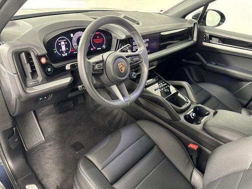 2025 Porsche Cayenne AWD