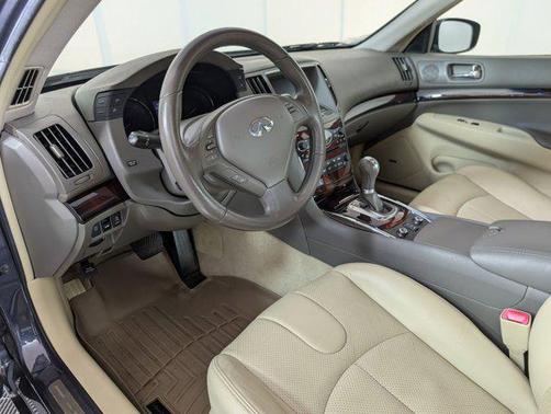 2010 INFINITI G37x Base