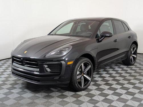 2025 Porsche Macan Base