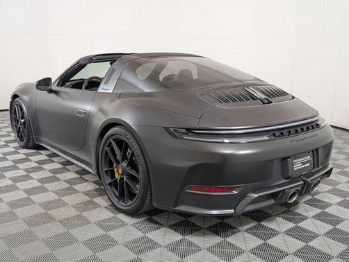 2025 Porsche 911 Targa 4 GTS