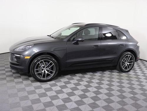 2025 Porsche Macan Base