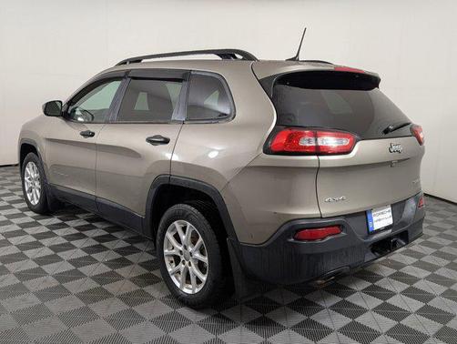 2016 Jeep Cherokee Sport