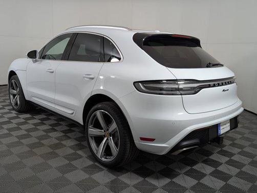 2026 Porsche Macan AWD
