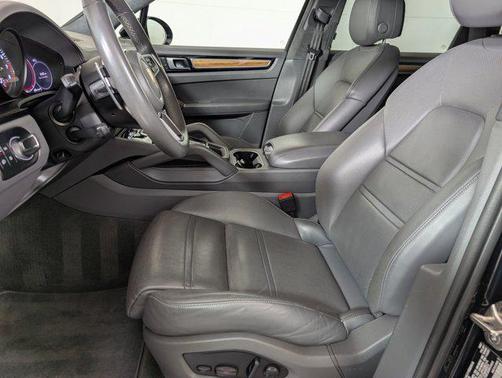 2022 Porsche Cayenne GTS