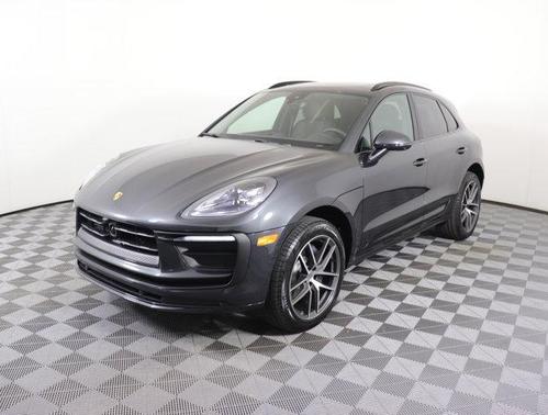 2025 Porsche Macan Base