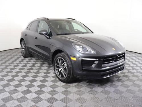 2025 Porsche Macan Base
