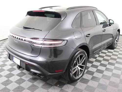 2025 Porsche Macan Base