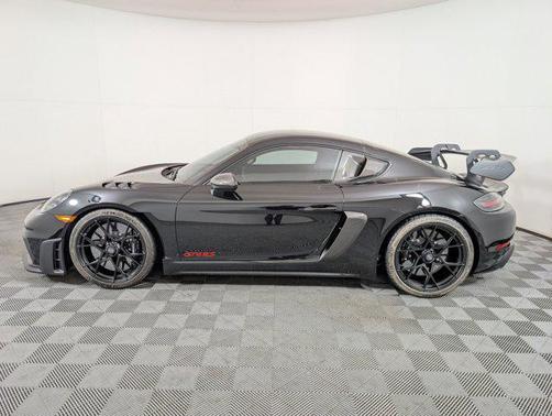 2025 Porsche 718 Cayman GT4 RS