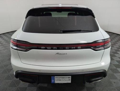 2025 Porsche Macan AWD