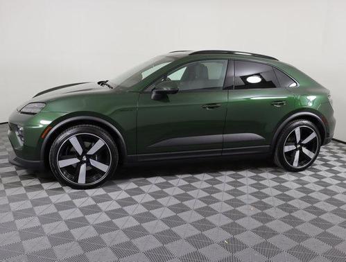 2024 Porsche Macan Base