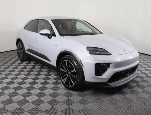 2025 Porsche Macan Base