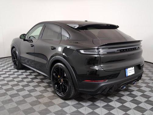 2025 Porsche Cayenne Turbo GT