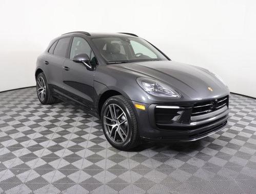 2025 Porsche Macan Base
