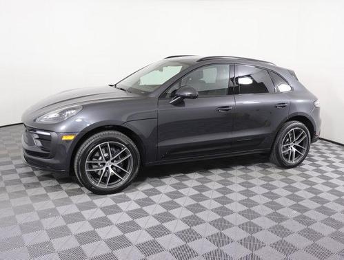 2025 Porsche Macan Base