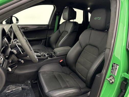 2025 Porsche Macan GTS
