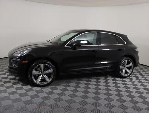 2025 Porsche Macan Base