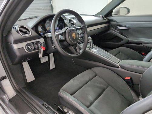 2023 Porsche 718 Cayman GT4