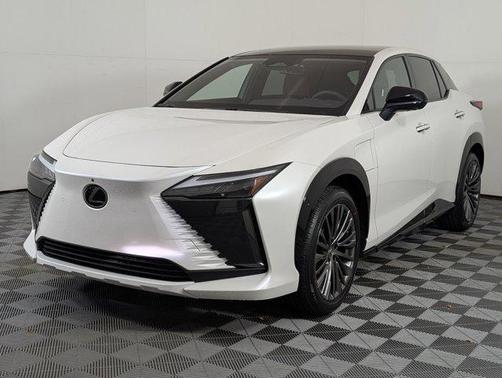 2023 Lexus RZ 450e Luxury
