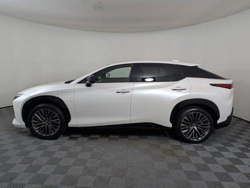 2023 Lexus RZ 450e Luxury