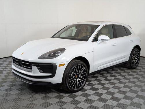 2025 Porsche Macan Base
